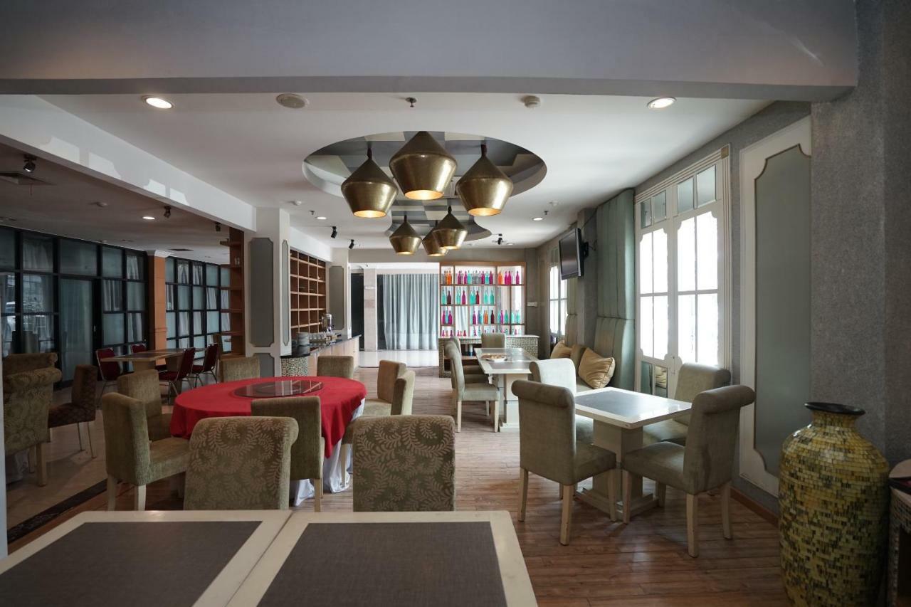 Capital O 1128 Hotel Imara Palembang Ngoại thất bức ảnh