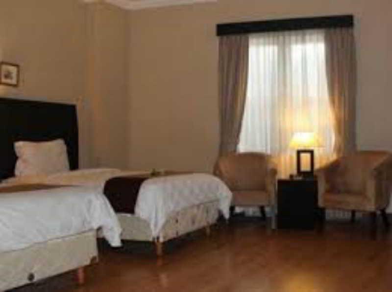 Capital O 1128 Hotel Imara Palembang Ngoại thất bức ảnh